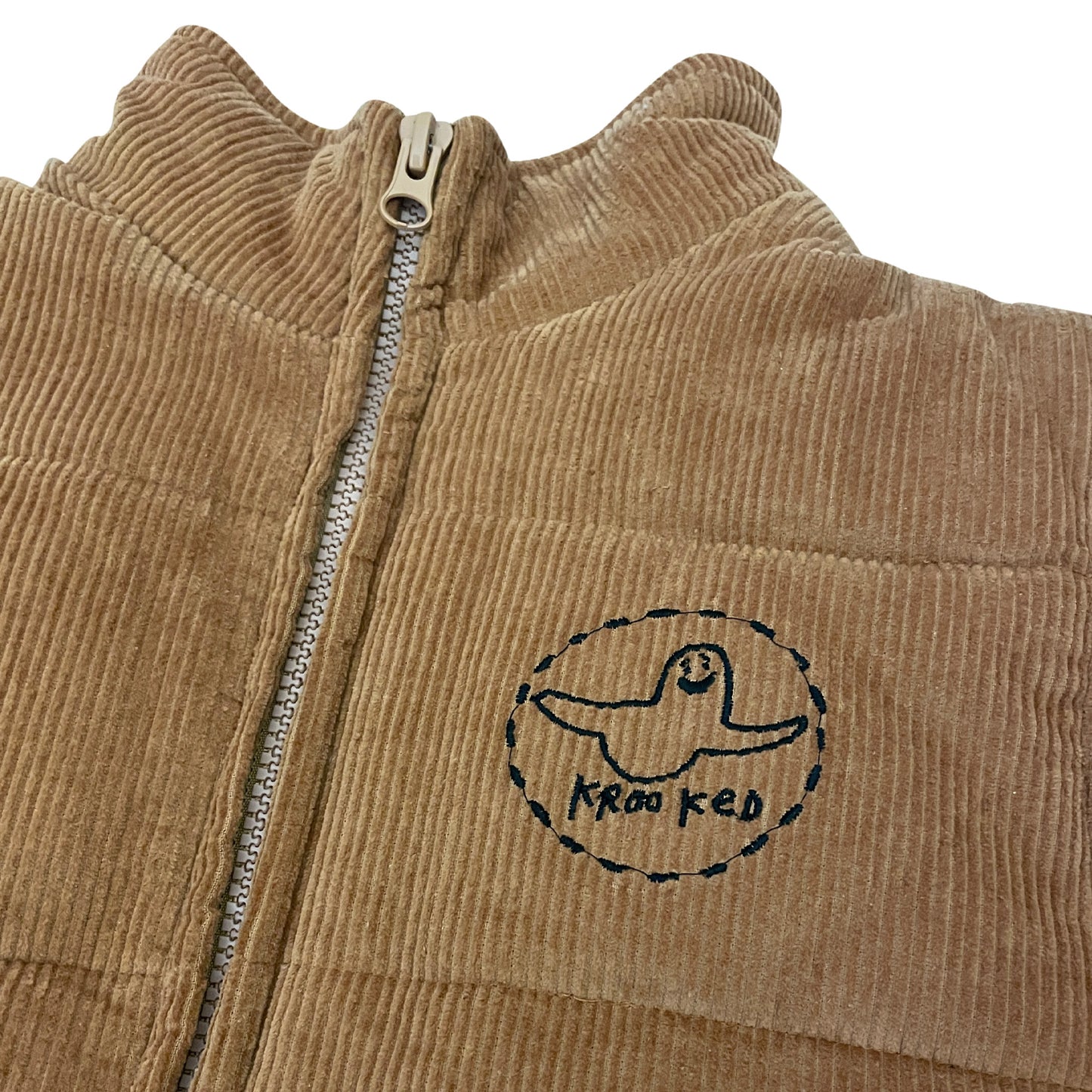 KROOKED - TRINITY SMILE VEST - KHAKI