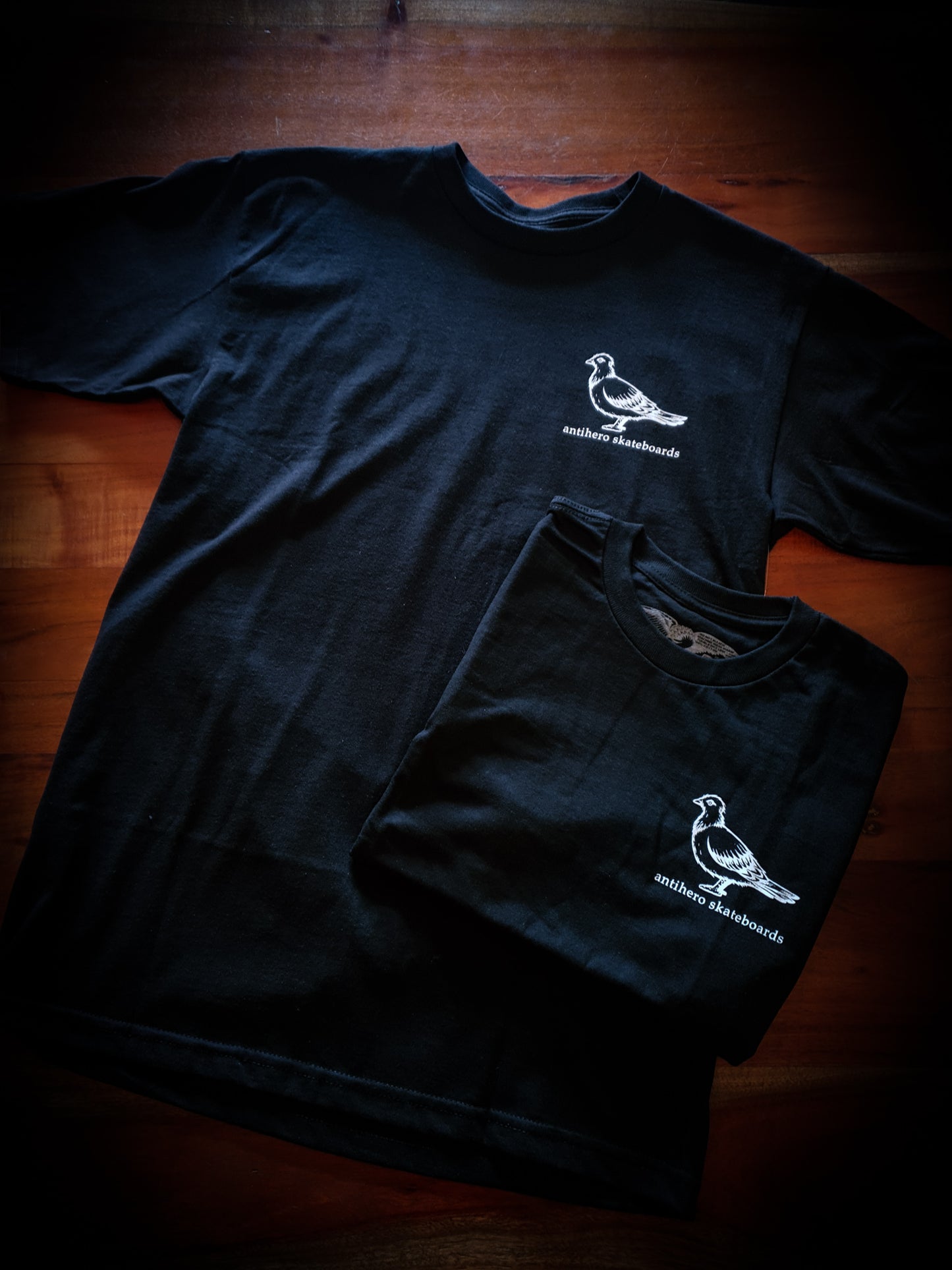 ANTI HERO - BASIC PIGEON TEE - BLACK/WHITE