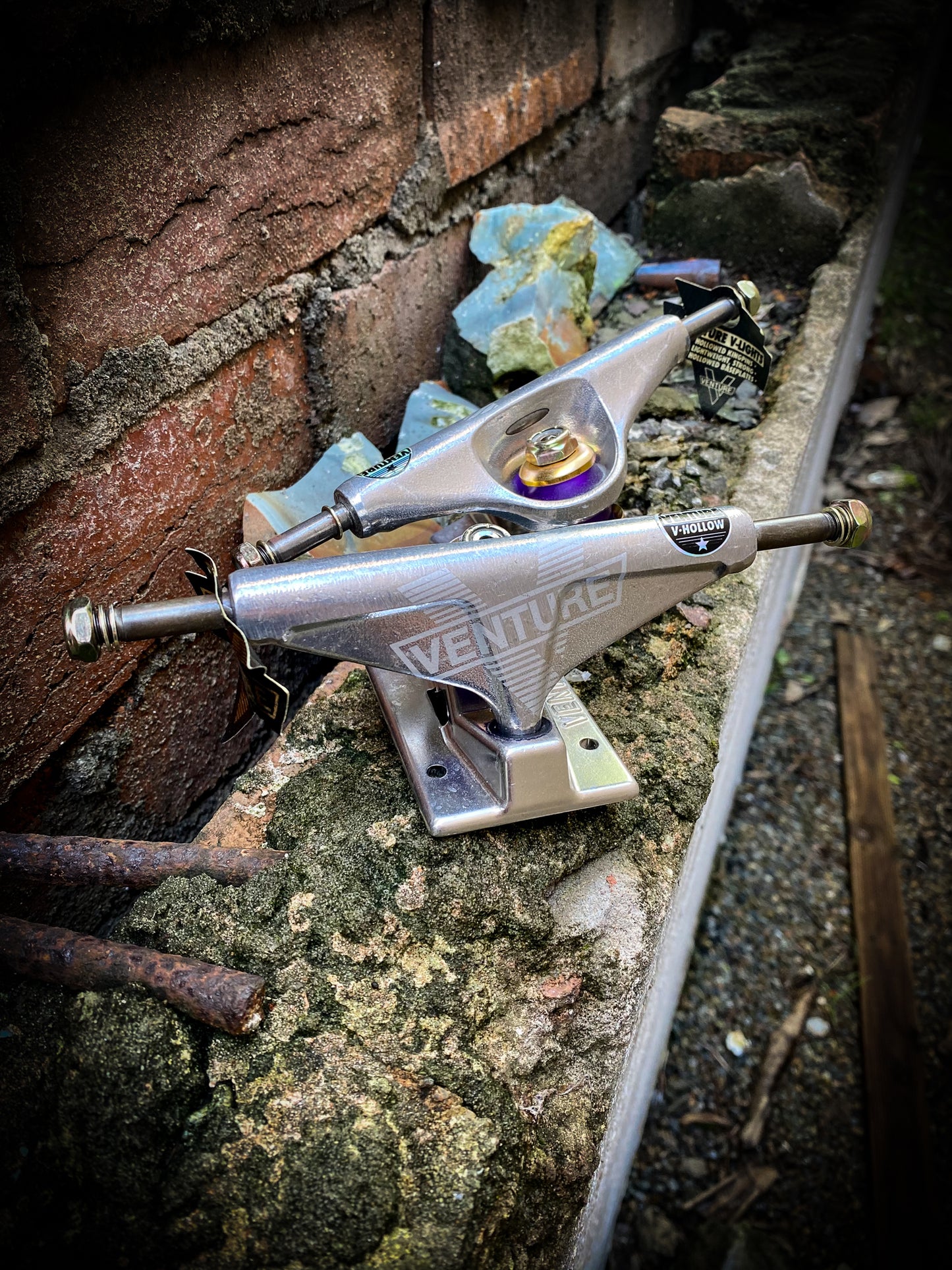 VENTURE - HI HOLLOW POLISHED TRUCKS