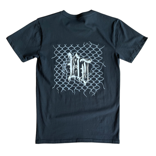NEW TRADITIONS CHAIN FENCE TEE - BLACK